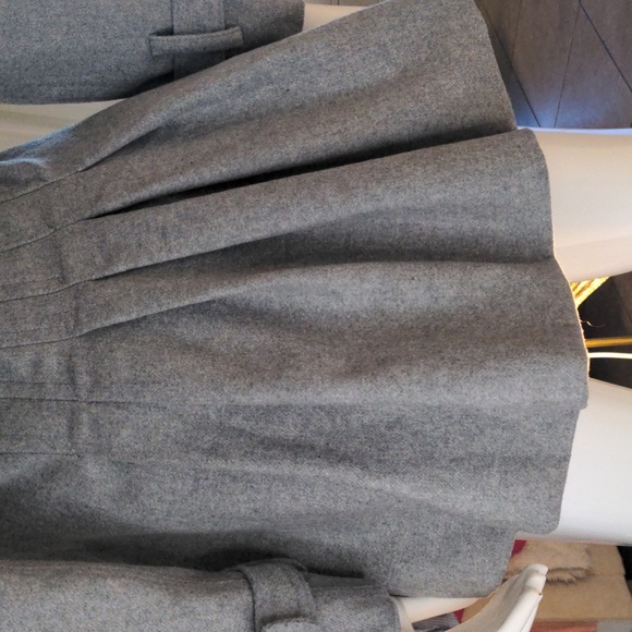 Gorgeous stunning grey peacock coat, size s, perfect condition - Picture 4 of 5